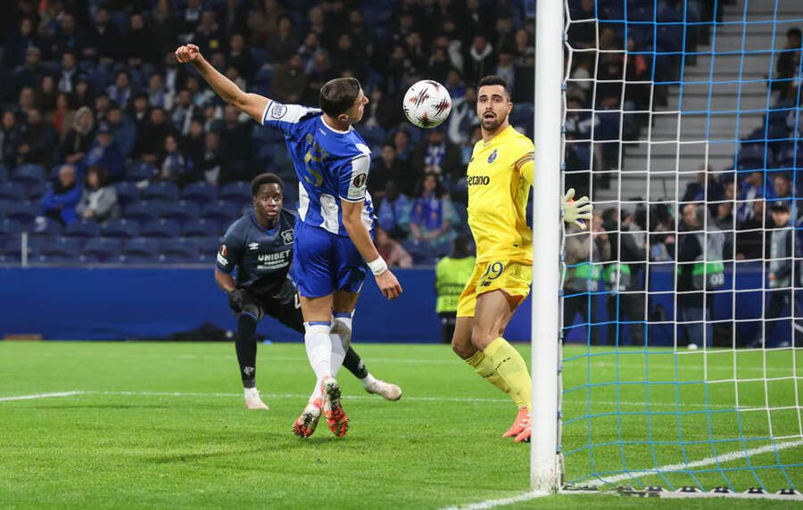 FC Porto vs Rangers (03:00 – 30/01) | Xem lại trận đấu